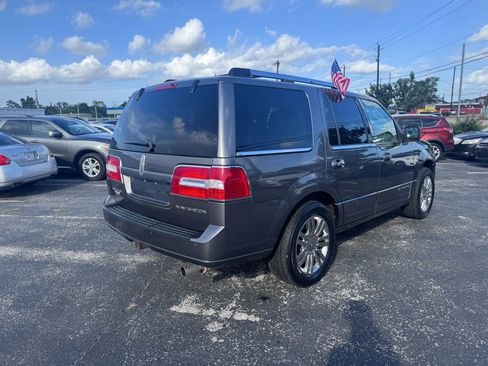 Used 2014 Lincoln Navigator 4WD image 5