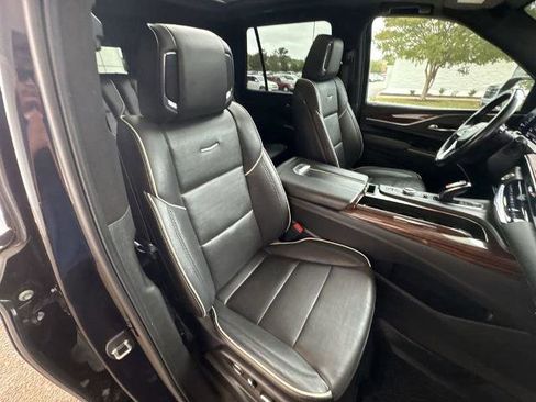 Used 2021 Cadillac Escalade Premium Luxury w/ Driver Assist Tech Package AWD/4WD image 29