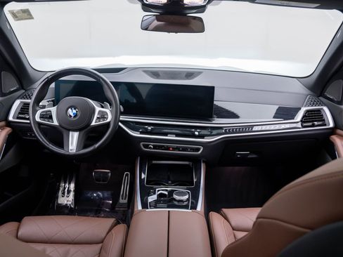 Certified 2024 BMW X5 xDrive40i w/ M Sport Package image 9