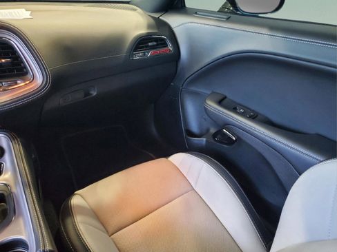 Used 2023 Dodge Challenger SRT Hellcat image 11