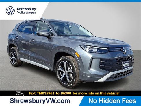 New 2026 Volkswagen Tiguan SE image 1