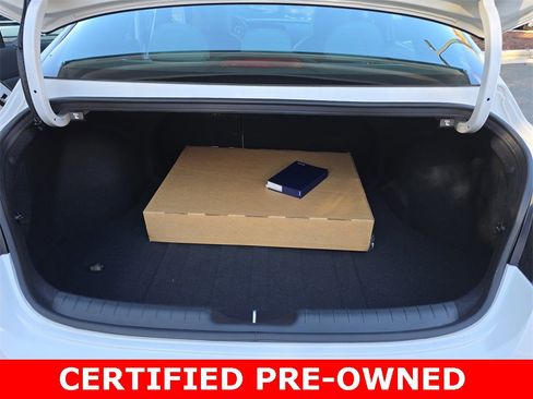 Certified 2025 Hyundai Elantra Limited image 13