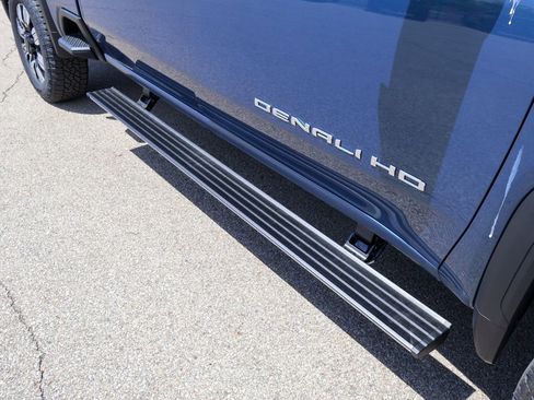 New 2026 GMC Sierra 3500 Denali w/ Denali Reserve Package AWD/4WD image 7