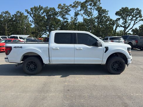 Used 2024 Ford F150 XLT w/ XLT Black Appearance Package AWD/4WD image 4