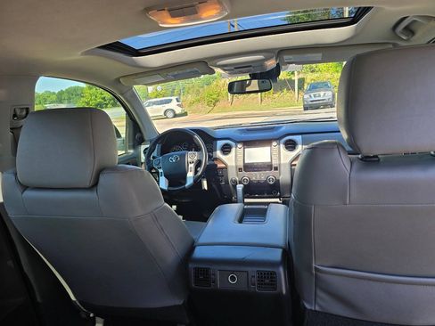 Used 2018 Toyota Tundra Limited w/ Limited Premium Package AWD/4WD image 23