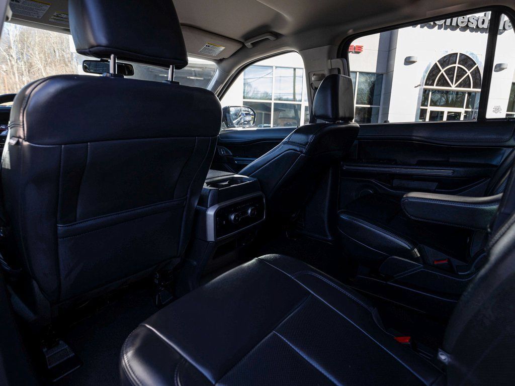Used 2024 Ford Expedition XLT AWD/4WD image 22