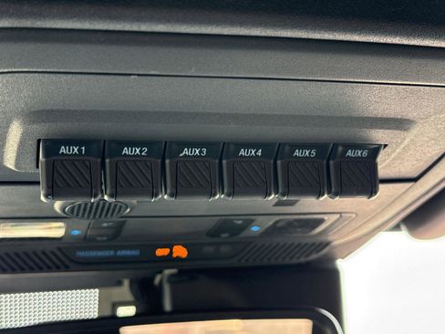 Used 2023 Ford Bronco Wildtrak image 22