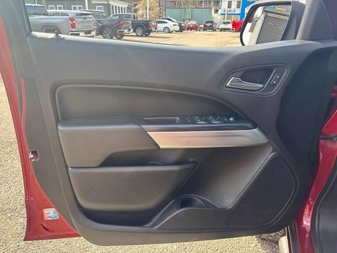 Used 2020 Chevrolet Colorado ZR2 image 9