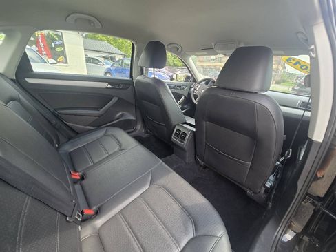 Used 2013 Volkswagen Passat 2.5 SE FWD image 31