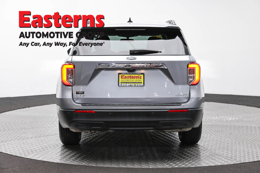 Used 2023 Ford Explorer XLT AWD/4WD image 7