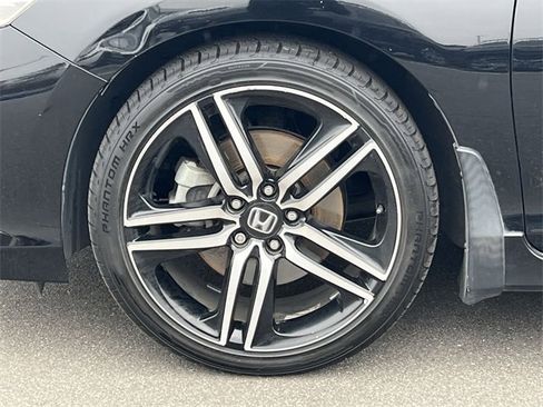 Used 2016 Honda Accord Touring image 40