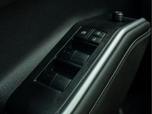 Used 2026 Toyota Highlander XLE AWD/4WD image 29