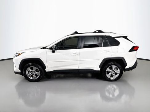 Used 2025 Toyota RAV4 LE AWD/4WD image 4