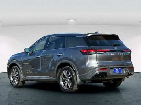 Used 2023 INFINITI QX60 Luxe w/ Cargo Package FWD image 4