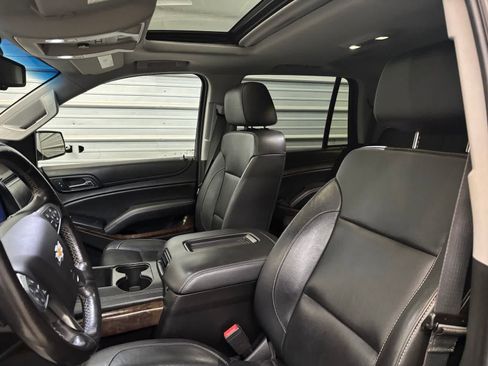 Used 2018 Chevrolet Tahoe LT w/ Luxury Package AWD/4WD image 13