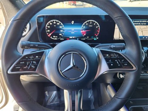 Certified 2025 Mercedes-Benz GLA 250 4MATIC image 24