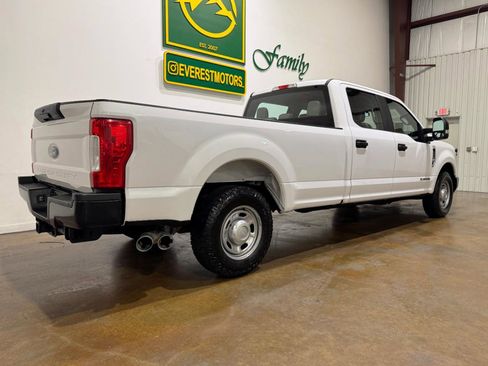 Used 2018 Ford F250 XL w/ Power Equipment Group image 8