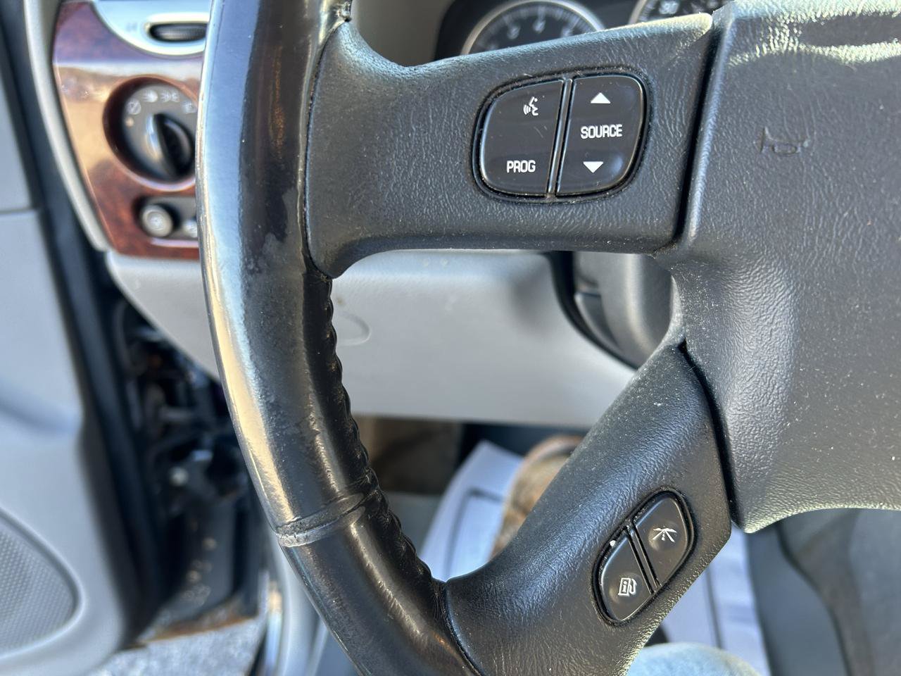 Used 2007 GMC Envoy SLT AWD/4WD image 19