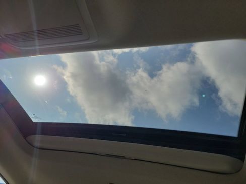 Used 2022 MAZDA MAZDA3 s image 36