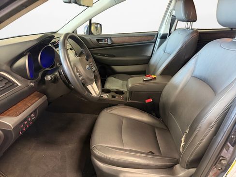 Used 2017 Subaru Outback 2.5i Limited AWD/4WD image 11