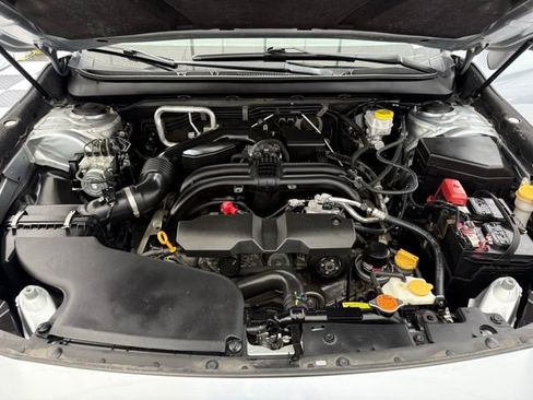 Used 2019 Subaru Outback 2.5i Premium AWD/4WD image 8