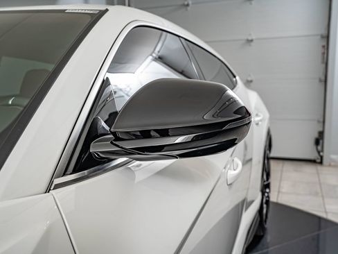 Used 2022 Lamborghini Urus AWD/4WD image 9