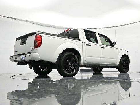 Used 2021 Nissan Frontier SV w/ Midnight Edition Floor Mats image 45