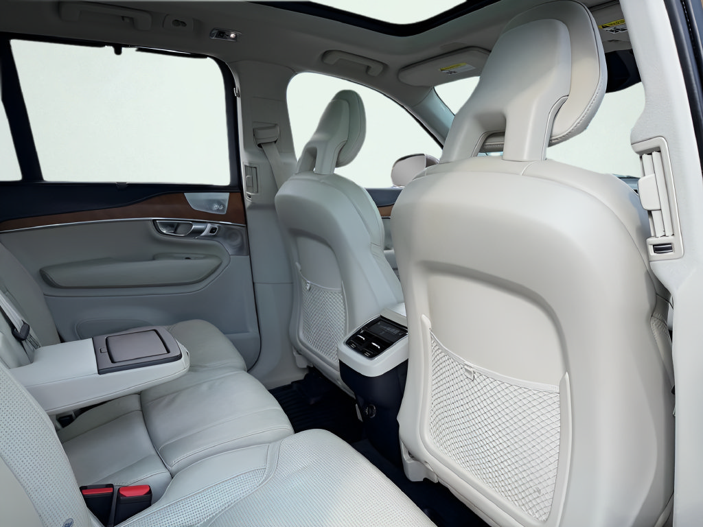 Used 2017 Volvo XC90 T6 Inscription w/ Vision Package AWD/4WD image 36