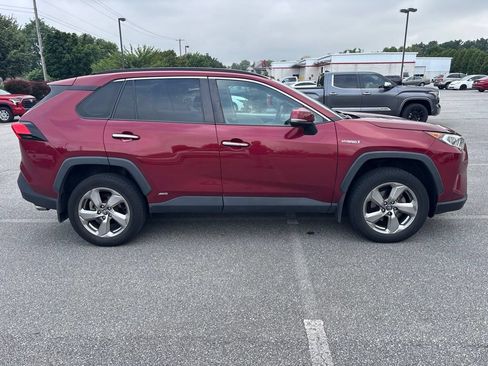 Used 2020 Toyota RAV4 Limited AWD/4WD image 2