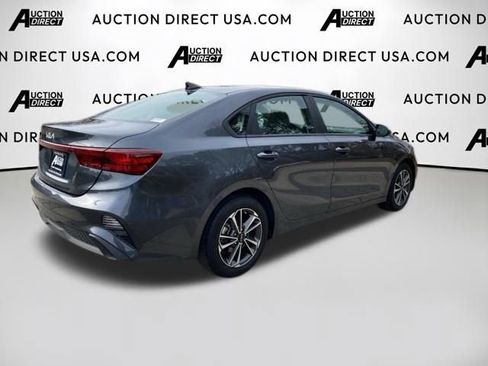 Used 2024 Kia Forte LXS FWD image 19