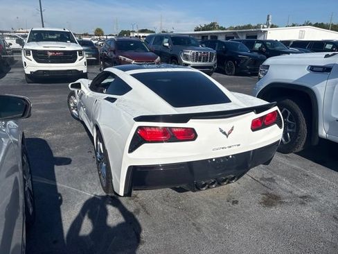 Used 2017 Chevrolet Corvette Stingray Coupe w/ 1LT RWD image 7