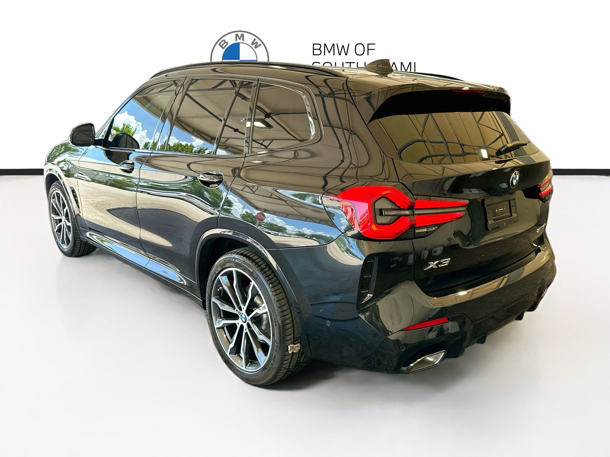Certified 2024 BMW X3 sDrive30i w/ M Sport Package RWD image 5