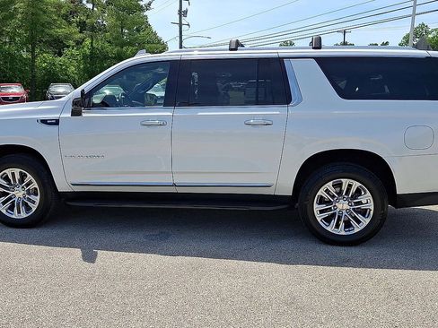 Used 2021 GMC Yukon XL SLT w/ SLT Premium Package AWD/4WD image 6