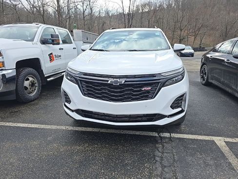 Certified 2024 Chevrolet Equinox RS w/ LPO, Floor Liner Package image 3