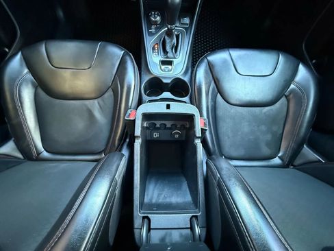 Used 2020 Jeep Cherokee Trailhawk image 49