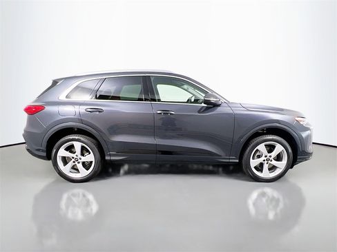 New 2025 Audi Q5 2.0T Premium Plus image 8
