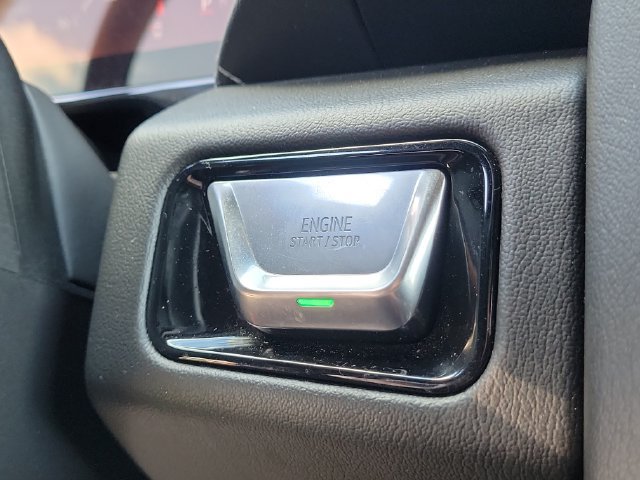 Certified 2025 GMC Yukon Denali AWD/4WD image 35
