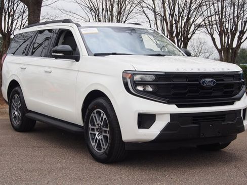 Certified 2025 Ford Expedition Active image 1