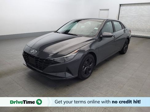 Used 2023 Hyundai Elantra Blue image 1