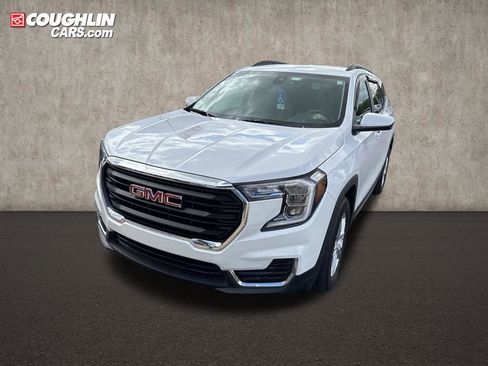 Used 2024 GMC Terrain SLE w/ Driver Convenience Package FWD image 5