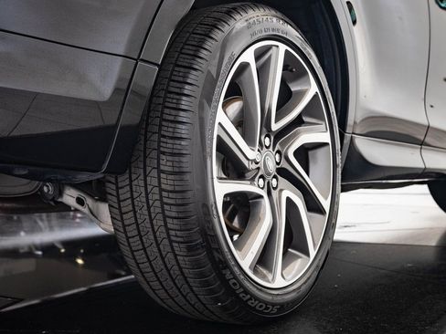 Used 2023 Land Rover Discovery Sport SE R-Dynamic image 36