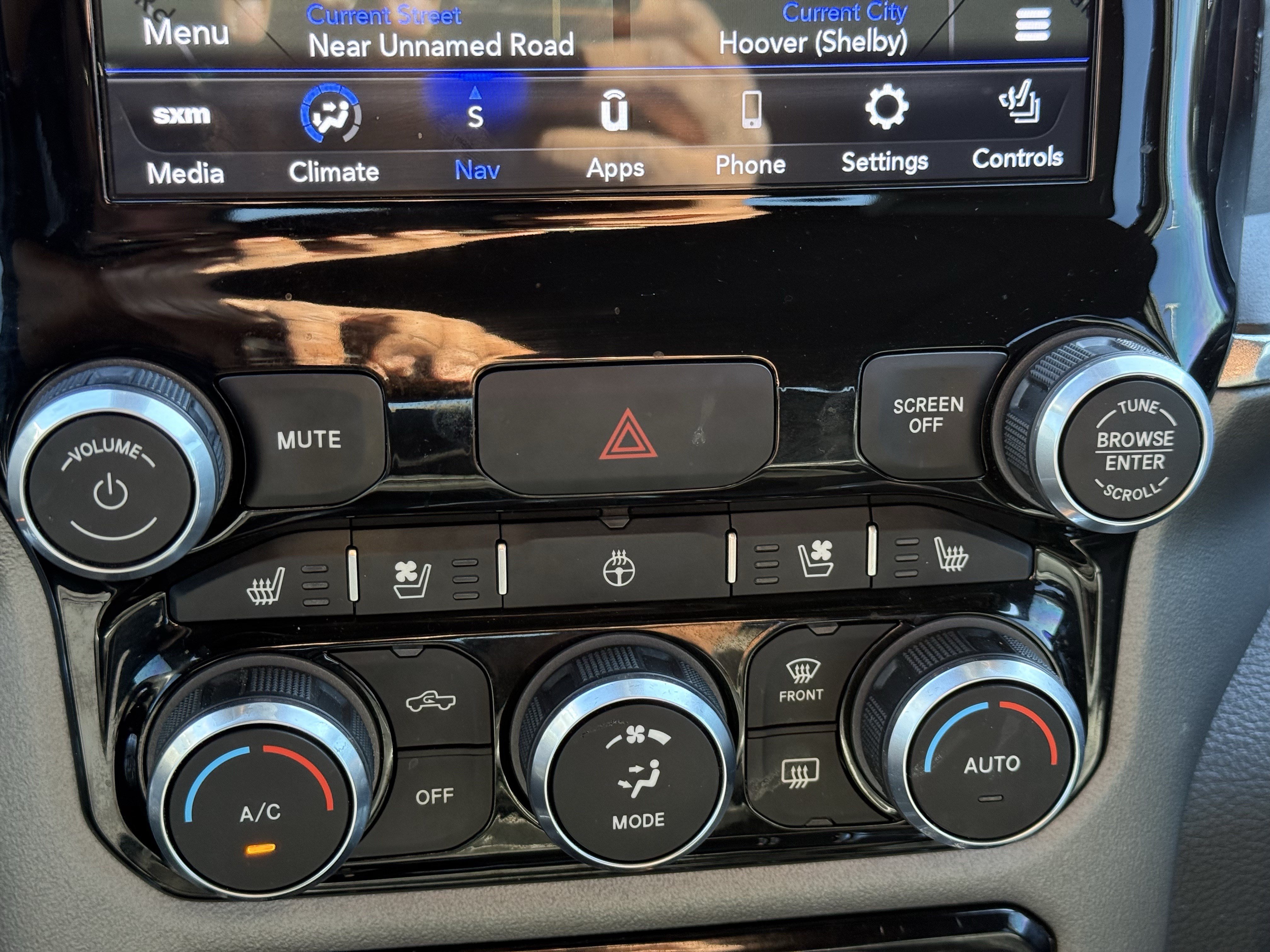 Used 2021 RAM 1500 Laramie AWD/4WD image 27