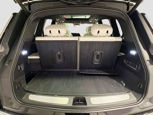 New 2026 Cadillac Vistiq Sport w/ LPO, Floor Liner Package image 23