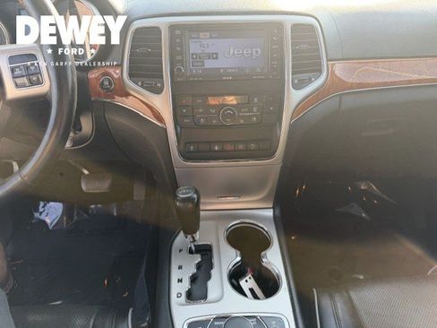 Used 2011 Jeep Grand Cherokee Overland AWD/4WD image 16