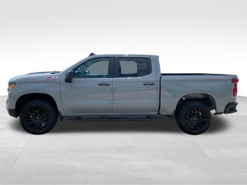Used 2024 Chevrolet Silverado 1500 Custom Trail Boss AWD/4WD image 2