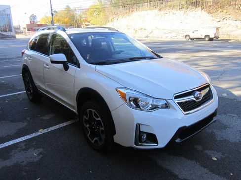 Used 2017 Subaru Crosstrek 2.0i Premium image 24