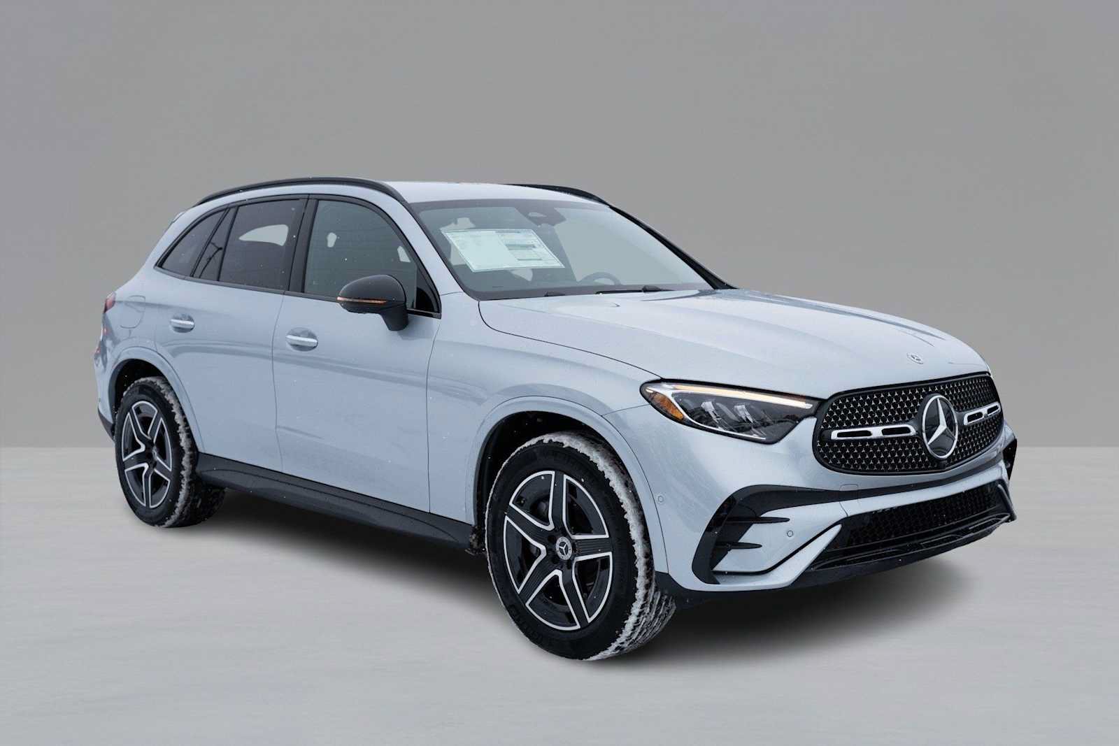 Used 2026 Mercedes-Benz GLC 300 4MATIC image 3