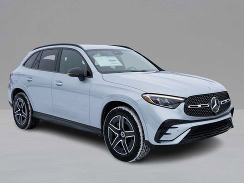 Used 2026 Mercedes-Benz GLC 300 4MATIC image 3