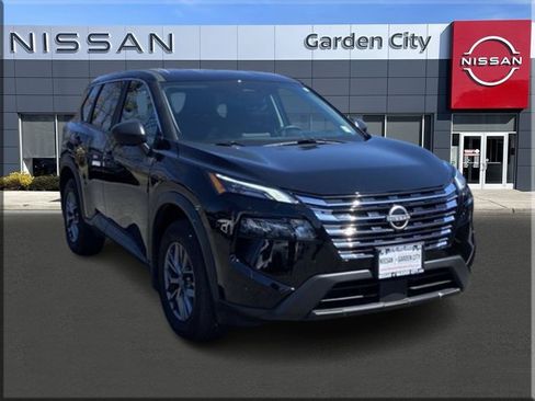 Certified 2025 Nissan Rogue S AWD/4WD image 1