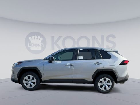 Used 2025 Toyota RAV4 LE AWD/4WD image 7